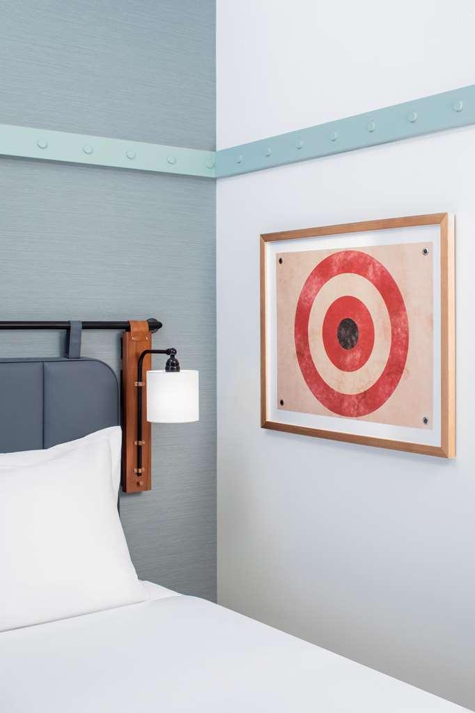Hyatt Centric Center City Philadelphia Room photo